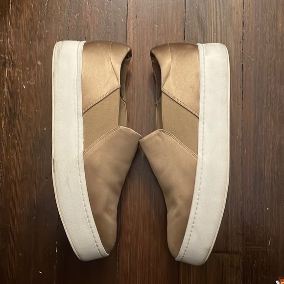 Vince Warren Slip-On Sneaker - Picture 4 of 6